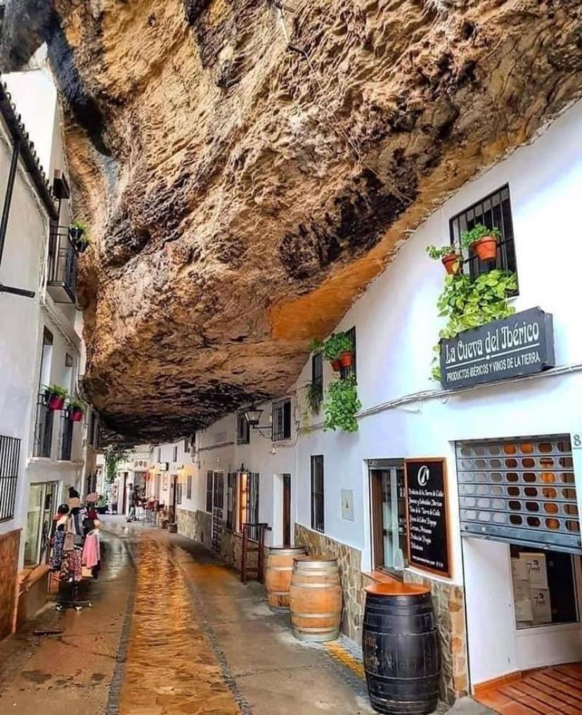 Villa Casa Cueva “El Refugio En La Cueva” Setenil De Las Bodegas Exterior foto